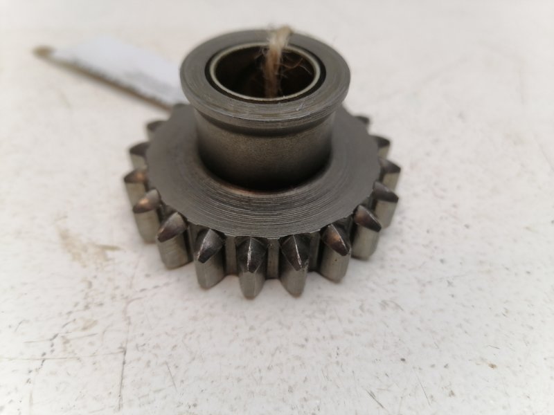 Шестерня заднего хода Volkswagen Golf 4