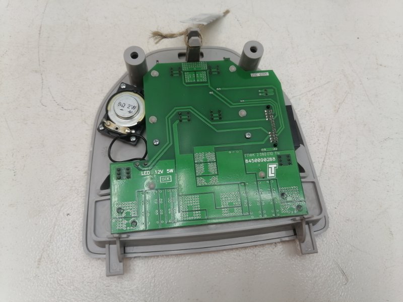 Плафон салона Lada Largus