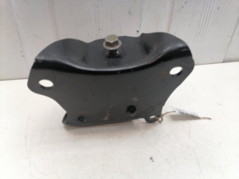 Кронштейн балки Lada Largus 2020