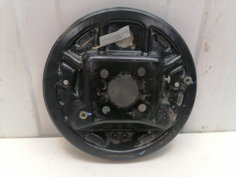 Тормозной щит Lada Largus