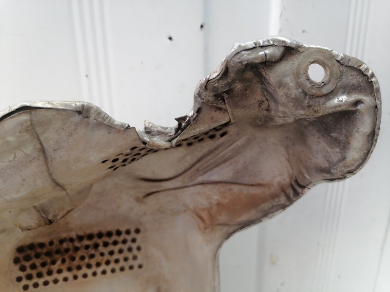 Кожух выпускного коллектора Fiat Albea