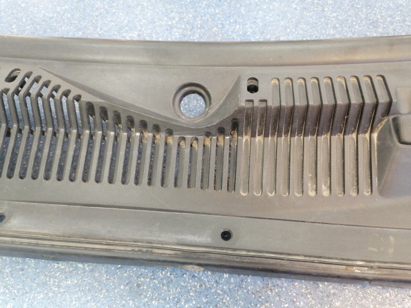 Решетка под лобовое стекло Fiat Albea