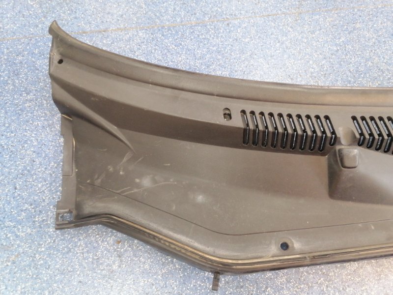 Решетка под лобовое стекло Fiat Albea