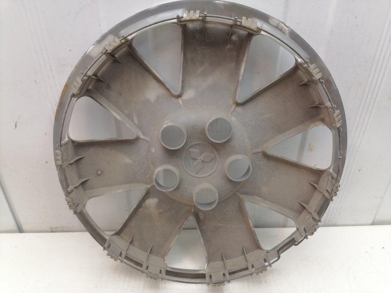 Колпачек диска Mitsubishi Outlander