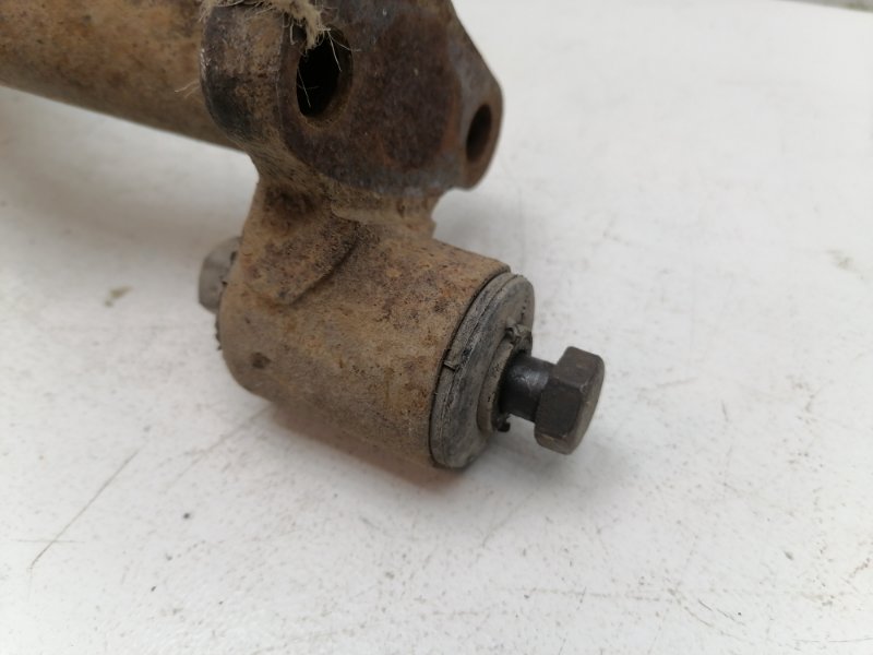 Рычаг подвески верхний Volkswagen Transporter 90-95 T4