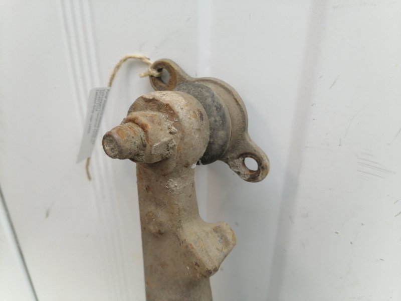 Рычаг подвески нижний Volkswagen Transporter 90-95 T4