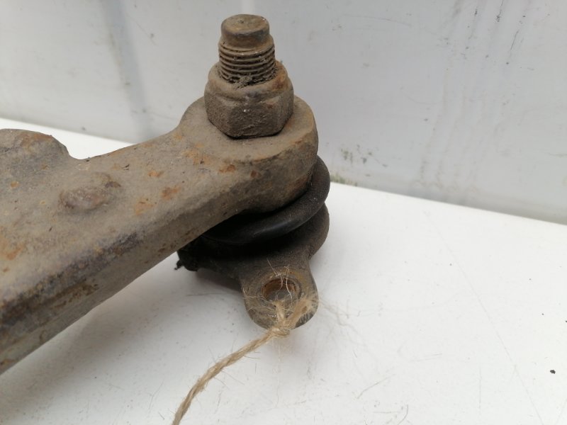 Рычаг подвески нижний Volkswagen Transporter 90-95 T4