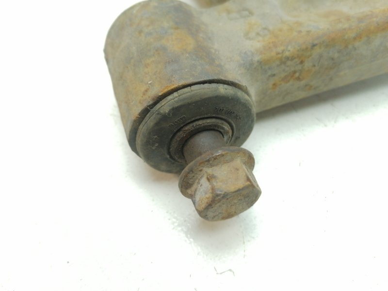 Рычаг подвески нижний Volkswagen Transporter 90-95 T4