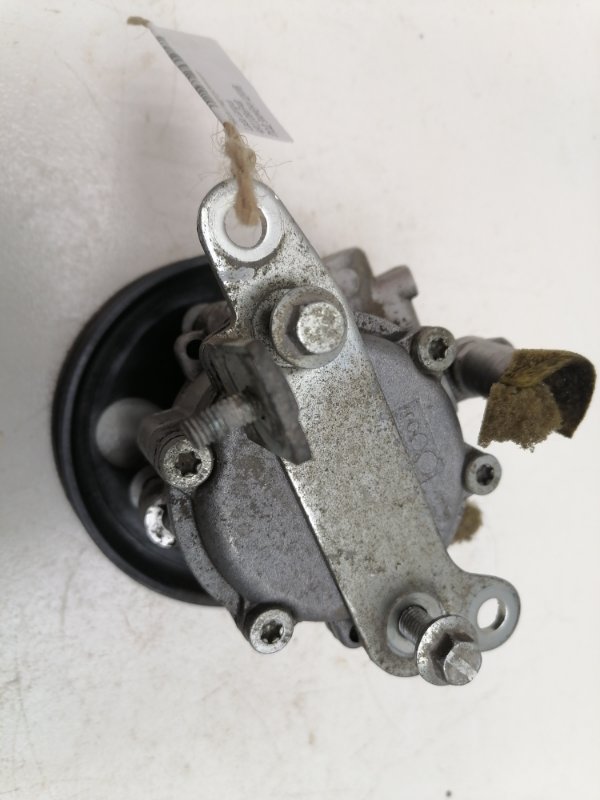 Насос гидроусилителя Lada Largus