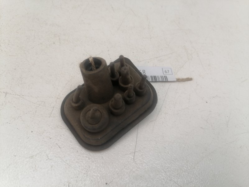 Крепление проводки Audi A4 B5