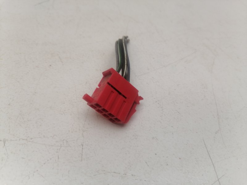 Клемма ( разъем ) Volkswagen Golf 3