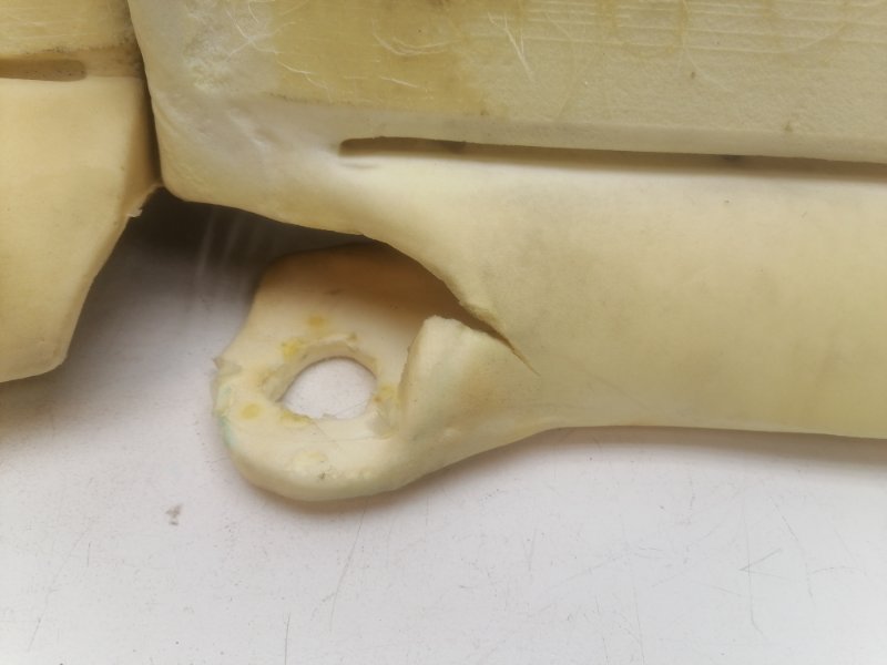 Обшивка сиденья Lada Largus 2020