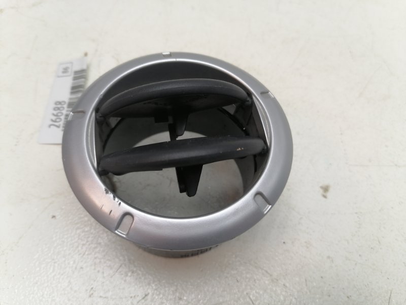 Дефлектор воздушный Lada Largus 2020