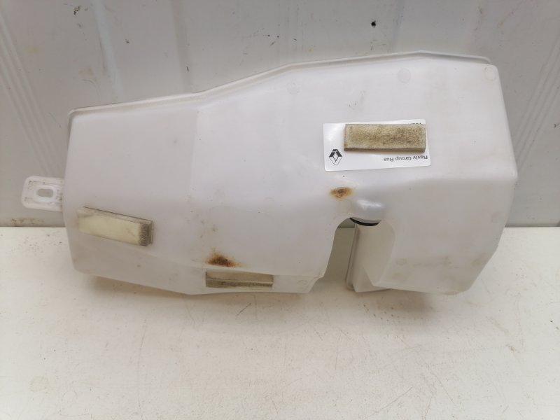 Бачок омывателя Lada Largus