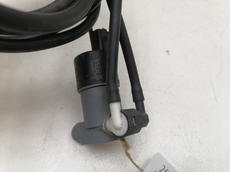 Насос омывателя Lada Largus 2020