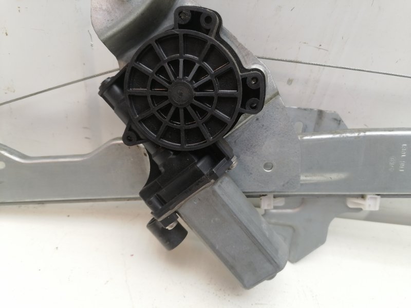 Стеклоподъемник Lada Largus 2020