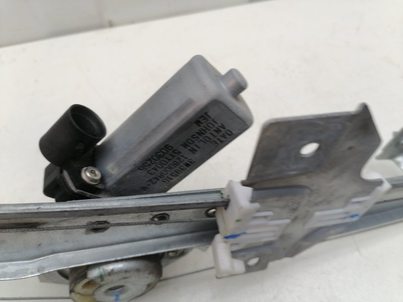 Стеклоподъемник Lada Largus 2020