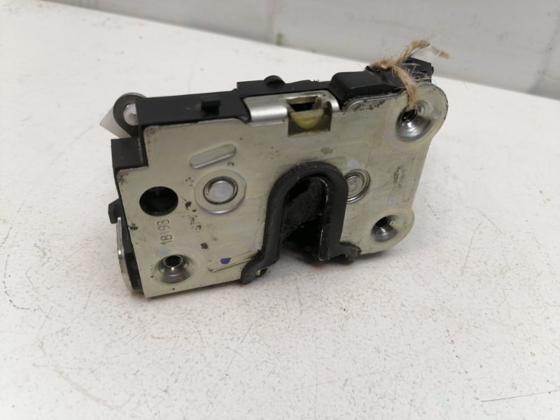 Замок двери Lada Largus 2020