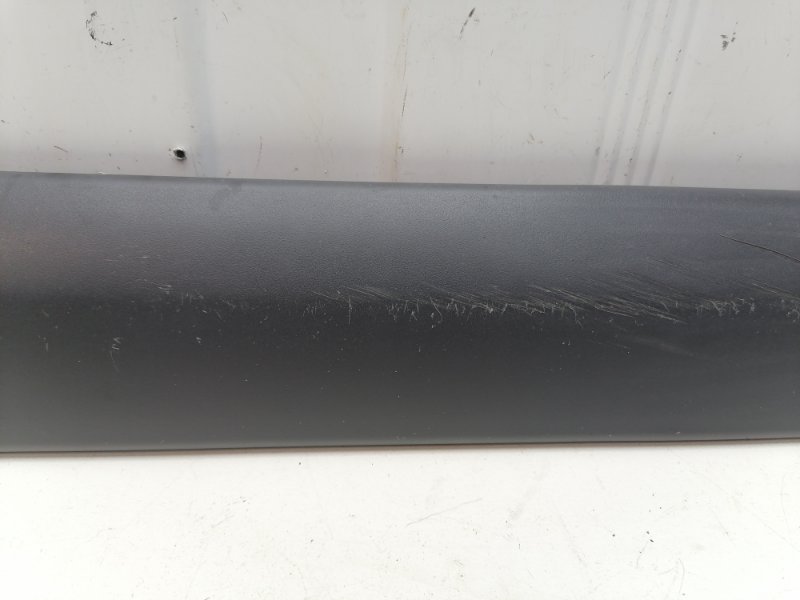 Молдинг на дверь Lada Largus 2020