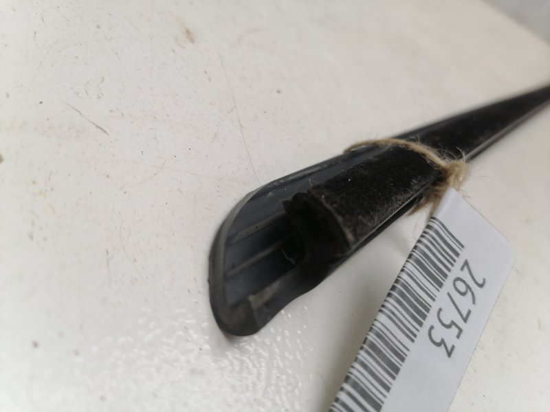 Бархотка наружняя Lada Largus 2020