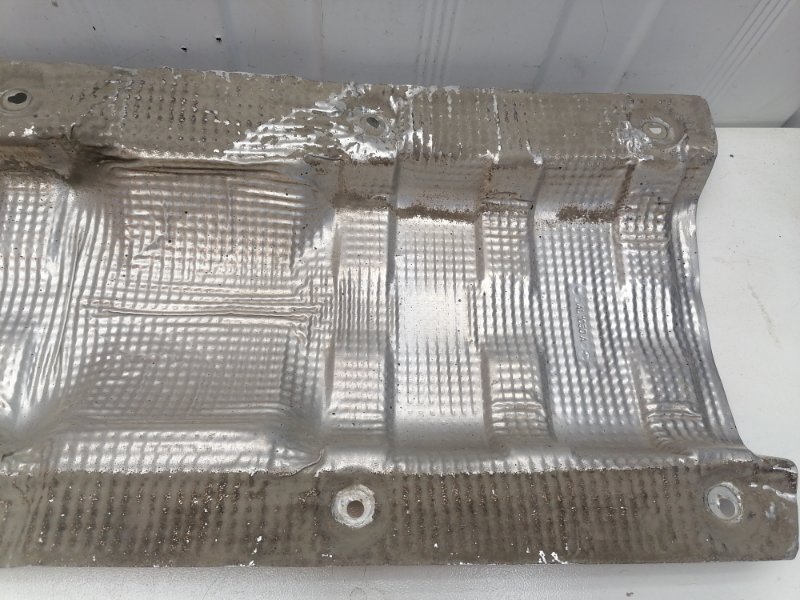 Тепловой экран Lada Largus