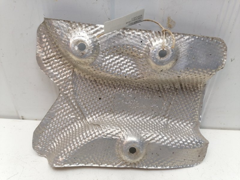 Тепловой экран Lada Largus