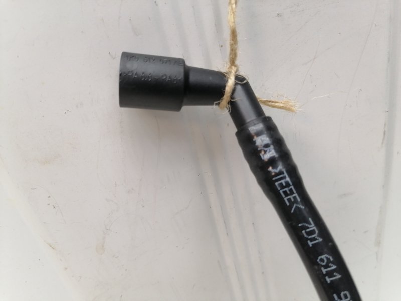 Трубка вакуумная Volkswagen Transporter T4