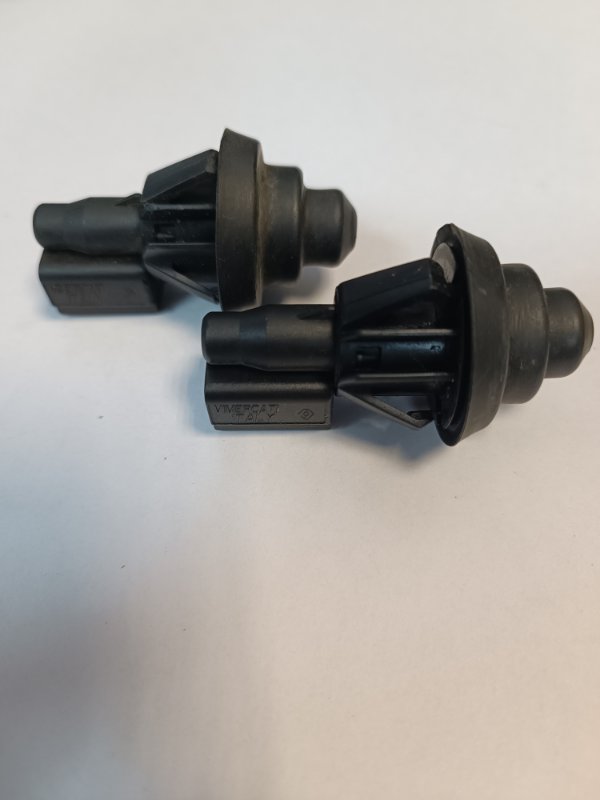 Концевик двери Lada Largus