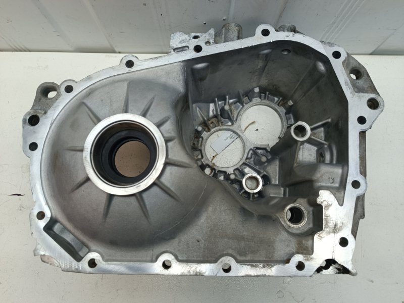 Корпус кпп Ford Focus 2011 3