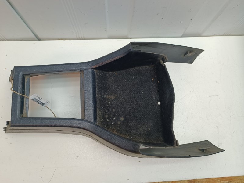 Консоль между сидений Audi 80 1986 - 1991 B3