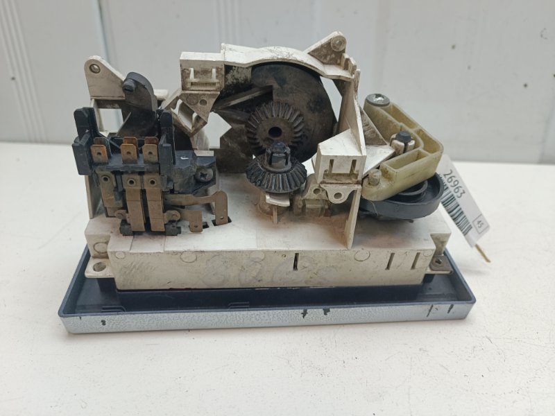 Блок управления отопителем Audi 80 1986 - 1991 B3