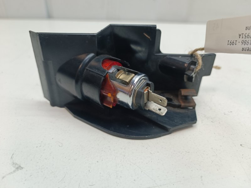 Гнездо прикуривателя Audi 80 1986 - 1991 B3