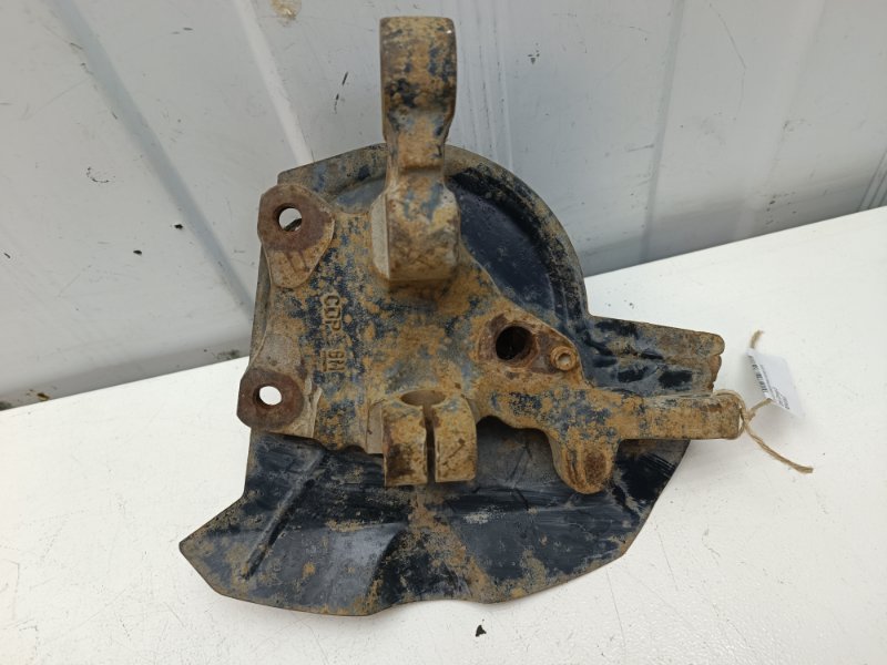 Кулак поворотный Opel Omega B