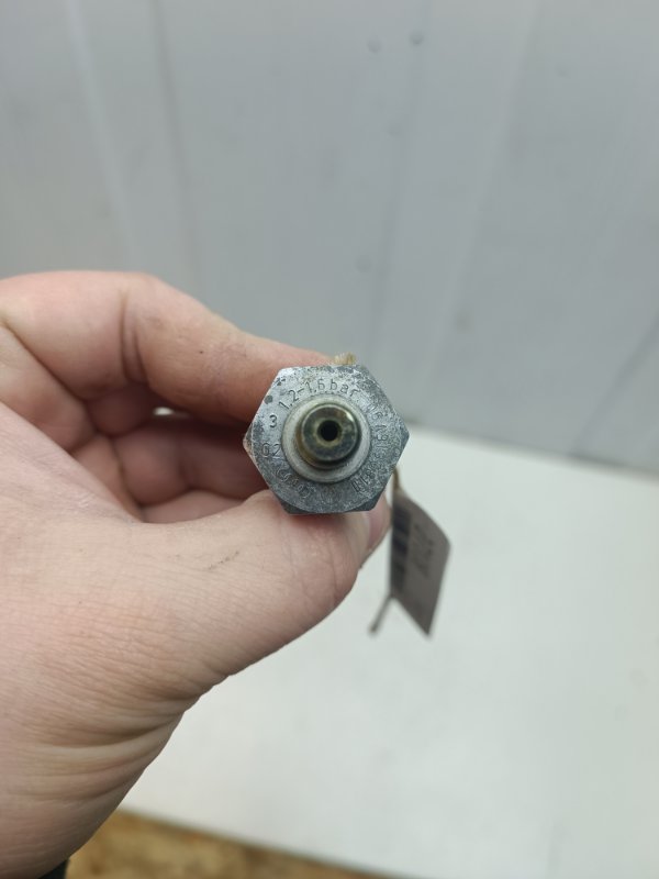 Датчик давления масла Audi A4 B8