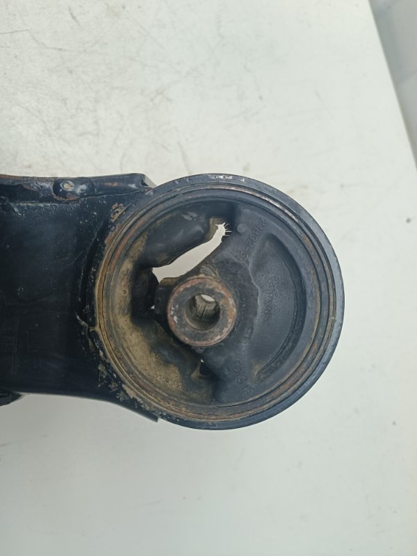 Опора двигателя Hyundai Sonata EF