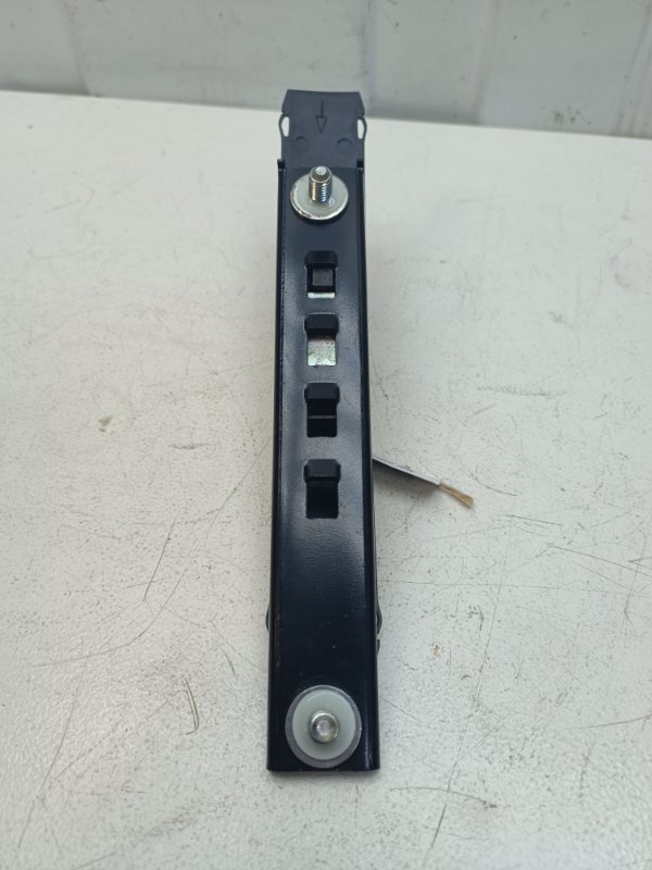 Регулятор ремня безопасности Fiat Albea