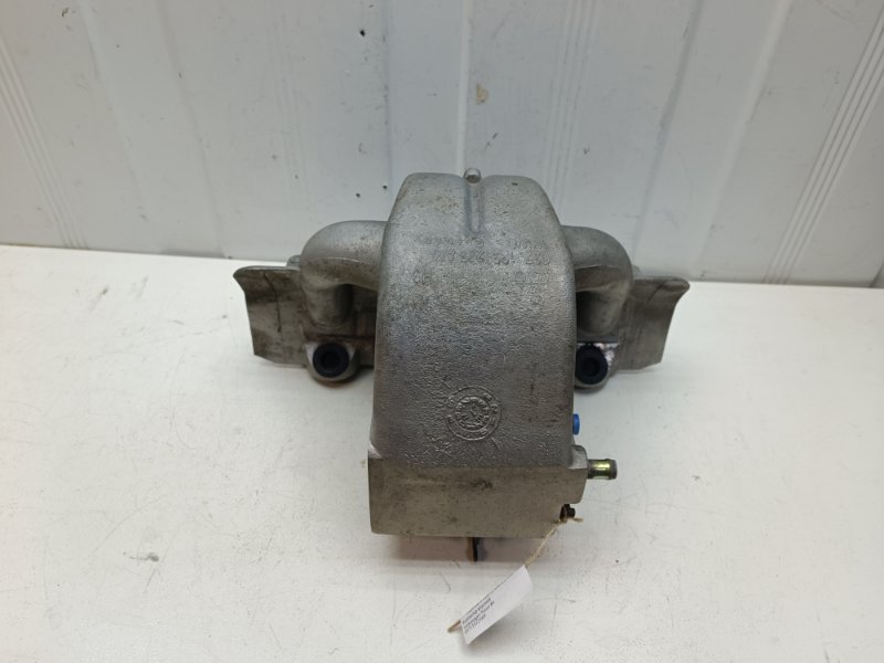 Коллектор впускной Volkswagen Passat B4