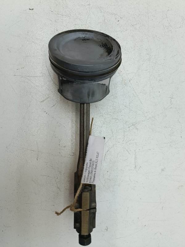 Шатун с поршнем Volkswagen Passat B4