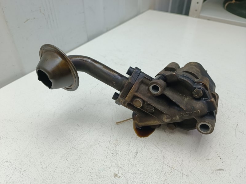 Маслонасос Volkswagen Passat B4