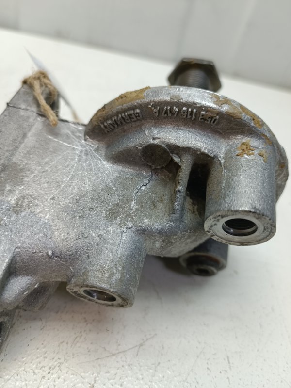 Корпус масляного фильтра Volkswagen Passat B4