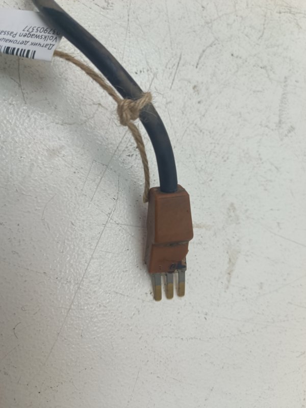 Датчик детонации Volkswagen Passat B4