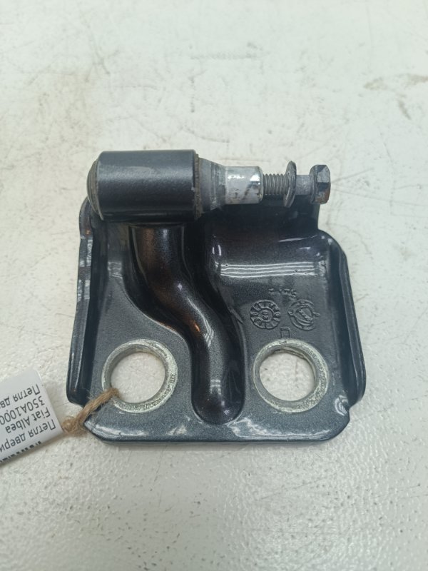Петля двери Fiat Albea