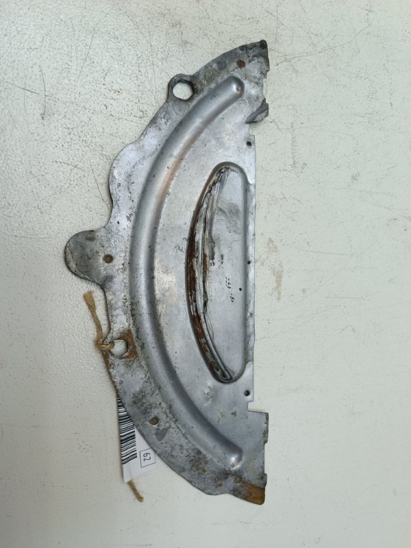 Щиток двигателя Volkswagen Passat B4