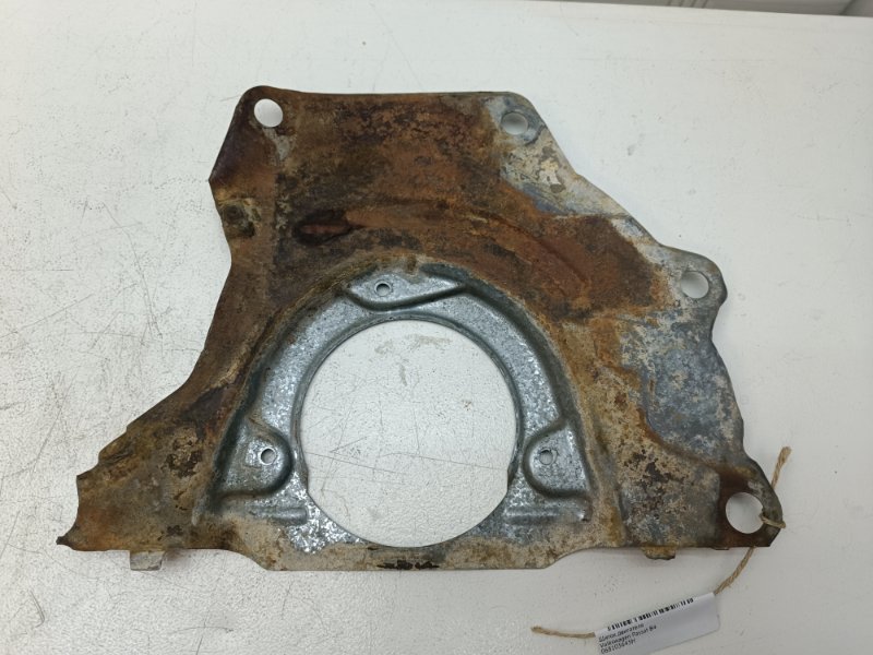 Щиток двигателя Volkswagen Passat B4