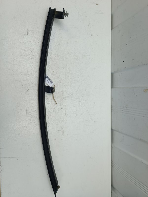 Направляющая стекла двери Rover 400