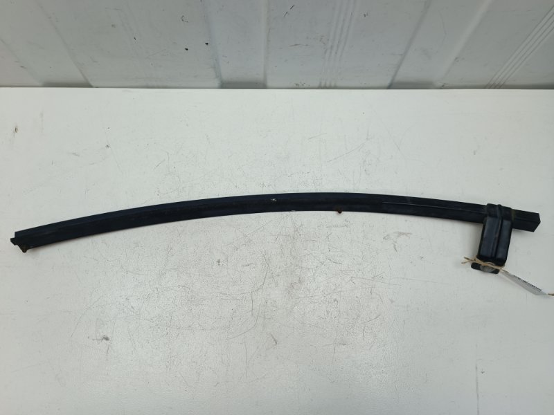 Направляющая стекла двери Rover 400