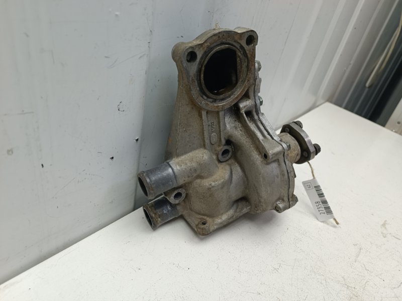 Насос водяной ( помпа ) Volkswagen Passat B4