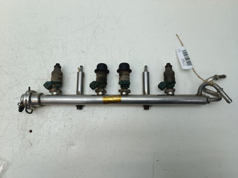 Рампа с форсунками Volkswagen Passat B4