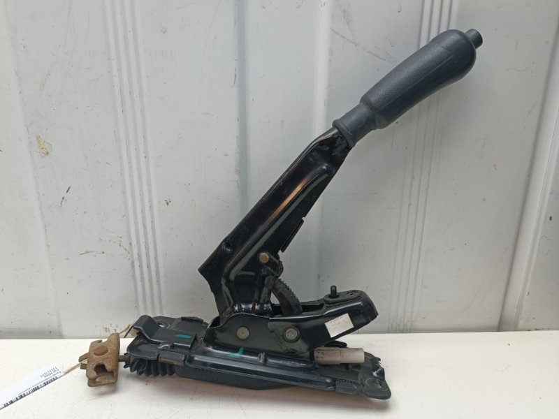 Рычаг стояночного тормоза Fiat Albea