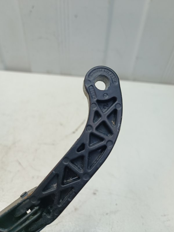 Поводок стеклоочистителя Audi 80 1986 - 1991 B3